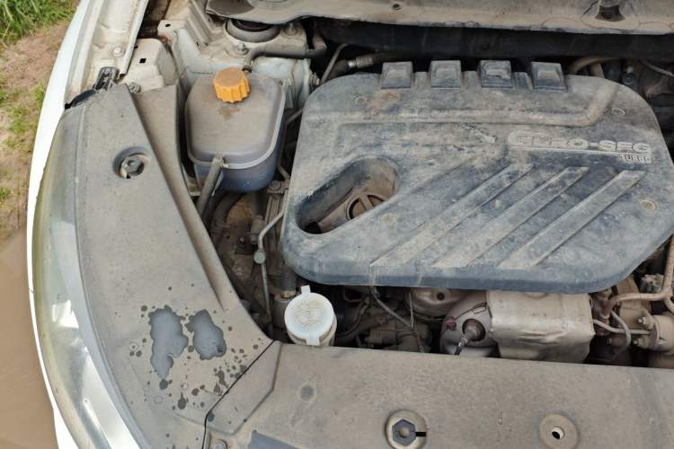 Used Dongfeng Fengon 580 2017 1.5T CVT Luxury Model Engine Bay Right