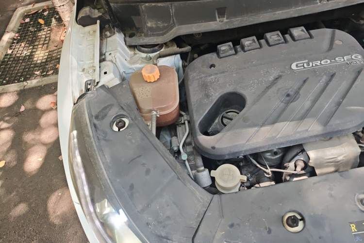 Used Dongfeng Fengon 580 2017 1.5T CVT Luxury Model Engine Bay Right