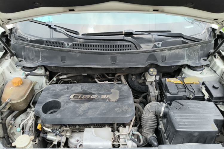 Used Dongfeng Fengon 580 2017 Revised Version 1.5T CVT Luxury Edition Engine Bay