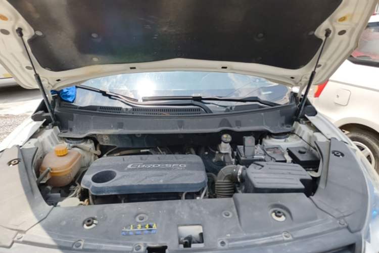Used Dongfeng Fengon 580 2017 1.5T CVT Smart Style Model Engine Bay
