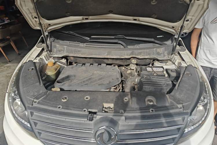 Used Dongfeng Fengon 580 2017 1.5T CVT Luxury Model Engine Bay