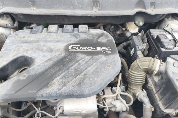 Used Dongfeng Fengon 580 2017 Revised Version 1.5T CVT Luxury Edition Engine Bay