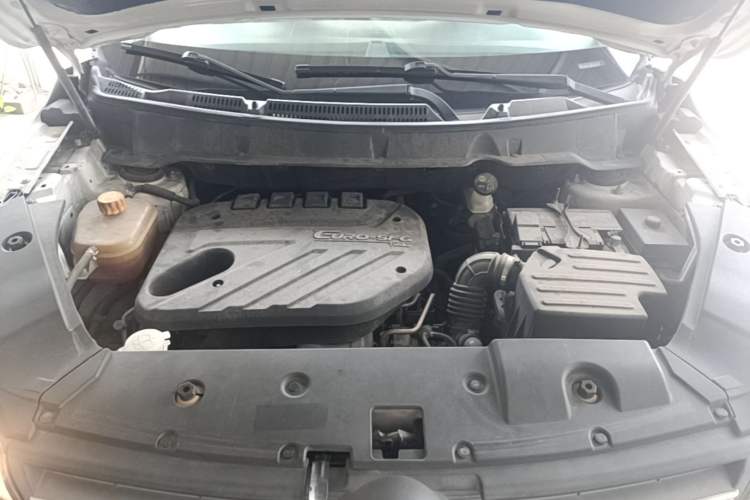 Used Dongfeng Fengon 580 2017 1.5T CVT Luxury Model Engine Bay