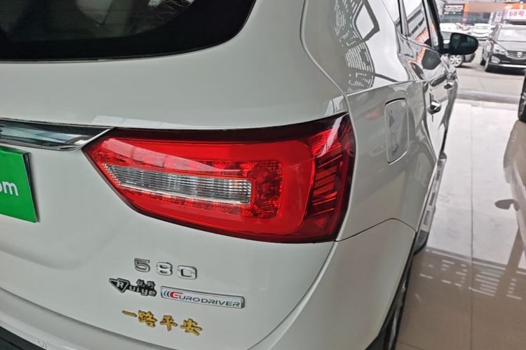 Used Dongfeng Fengon 580 2017 1.8L Manual Comfort Model Exterior 3
