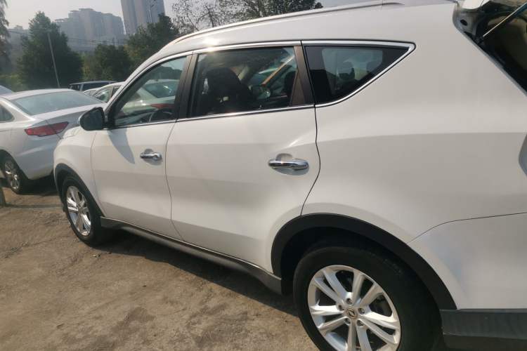 Used Dongfeng Fengon 580 2017 1.5T CVT Comfort Model Exterior 3
