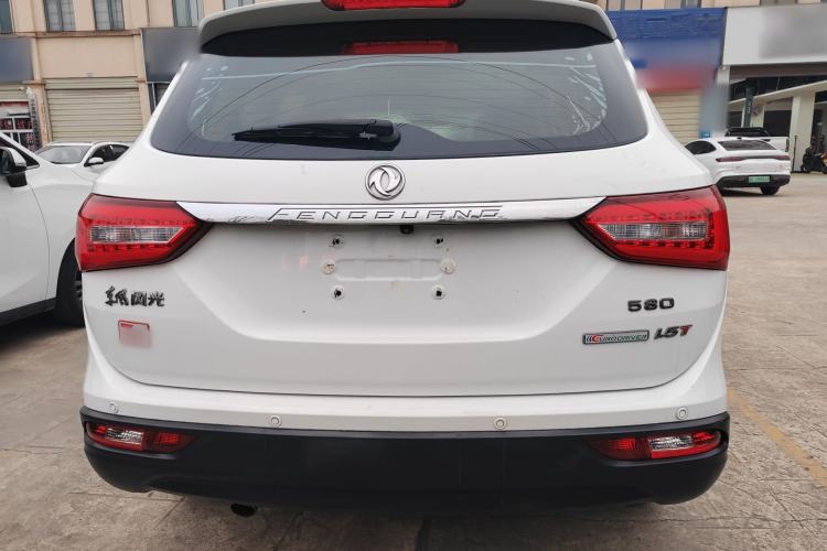 Used Dongfeng Fengon 580 2017 1.5T Manual Luxury Model Exterior 4
