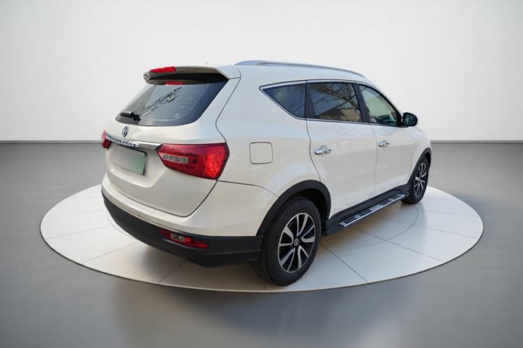Used Dongfeng Fengon 580 2017 1.5T Manual Luxury Model Exterior 5