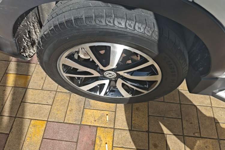 Used Dongfeng Fengon 580 2017 1.5T CVT Luxury Model Exterior 5