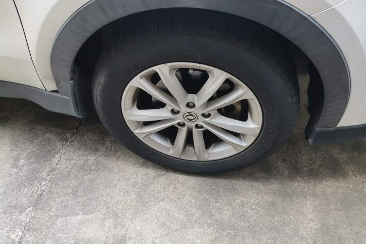 Used Dongfeng Fengon 580 2017 1.8L Manual Comfort Model Exterior 7
