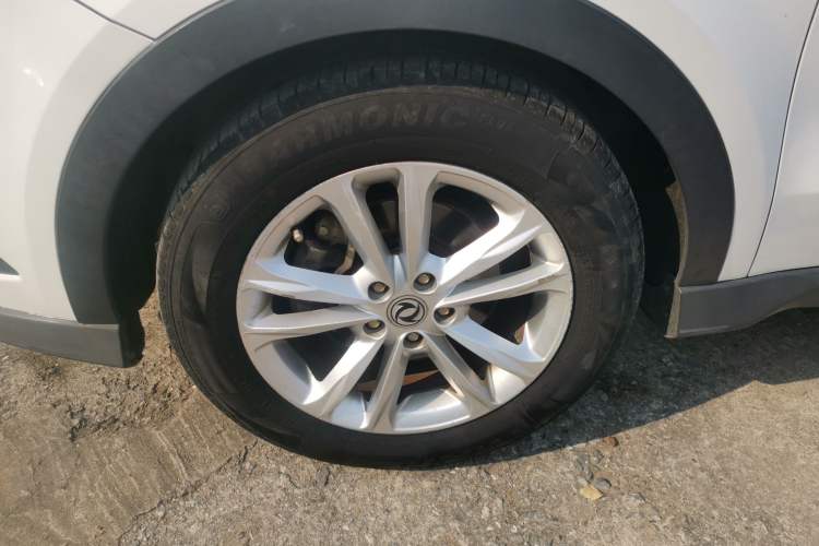 Used Dongfeng Fengon 580 2017 1.5T CVT Comfort Model Exterior 7