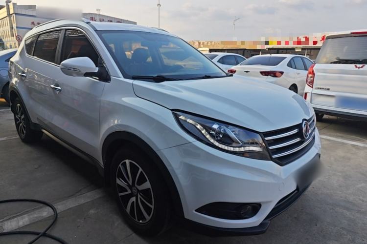 Used Dongfeng Fengon 580 2017 1.5T Manual Luxury Model Front Right 45 Deg