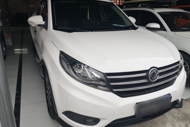 Used Dongfeng Fengon 580 2017 1.5T Manual Luxury Model Front Right 45 Deg