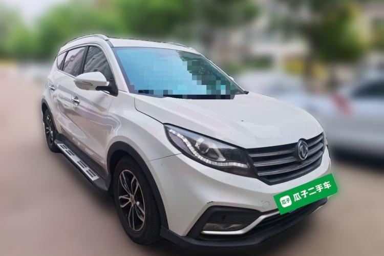 Used Dongfeng Fengon 580 2017 1.5T CVT Smart Style Model Front Right 45 Deg