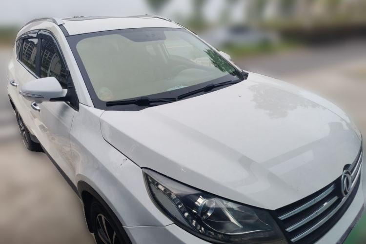 Used Dongfeng Fengon 580 2017 1.5T CVT Comfort Model Front Right 45 Deg