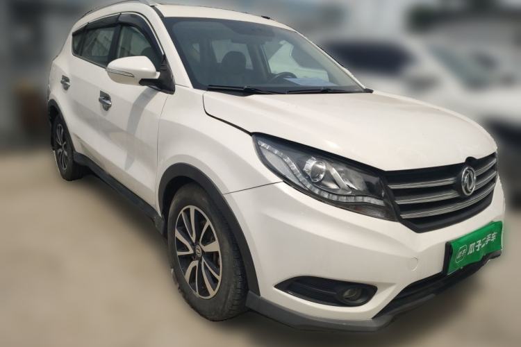 Used Dongfeng Fengon 580 2017 1.5T Manual Luxury Model Front Right 45 Deg