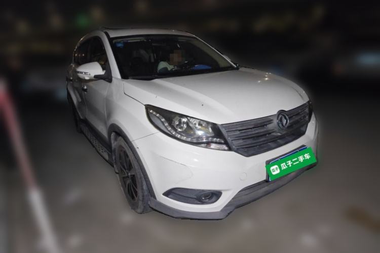 Used Dongfeng Fengon 580 2017 1.5T Manual Luxury Model Front Right 45 Deg