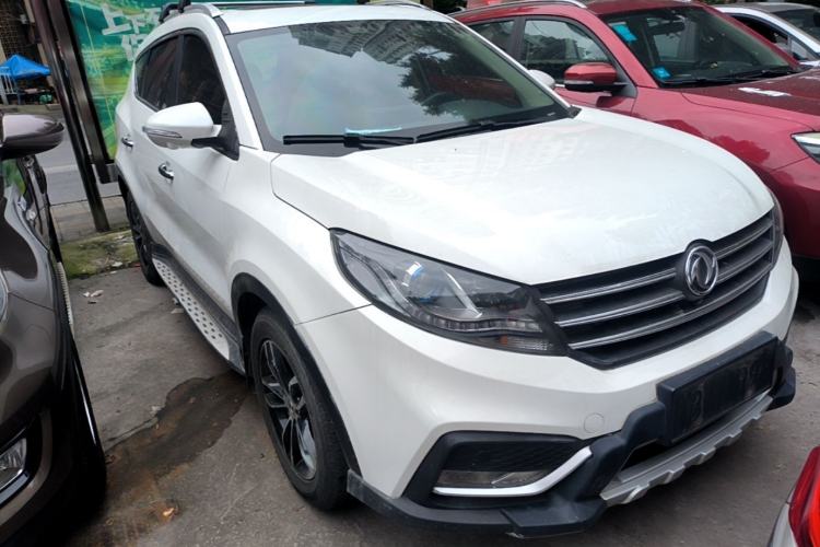 Used Dongfeng Fengon 580 2017 1.5T CVT Smart Style Model Front Right 45 Deg