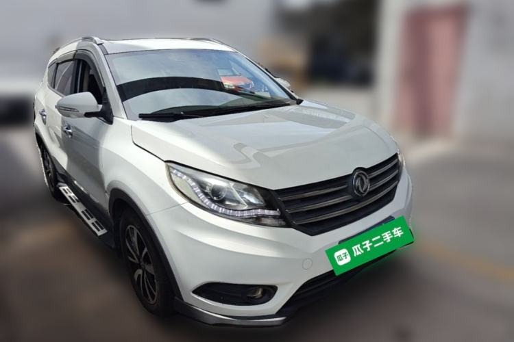 Used Dongfeng Fengon 580 2017 1.5T Manual Luxury Model Front Right 45 Deg