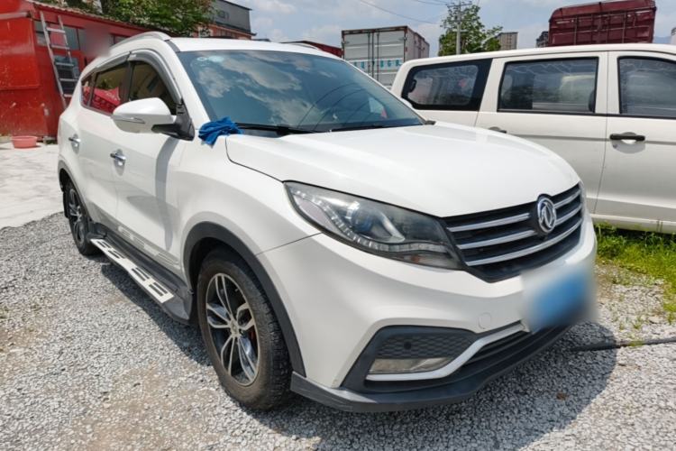 Used Dongfeng Fengon 580 2017 1.5T CVT Smart Style Model Front Right 45 Deg