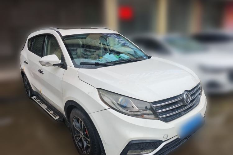 Used Dongfeng Fengon 580 2017 1.5T CVT Smart Style Model Front Right 45 Deg