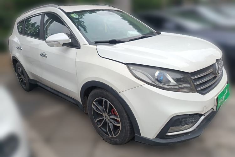 Used Dongfeng Fengon 580 2017 1.5T CVT Smart Style Model Front Right 45 Deg