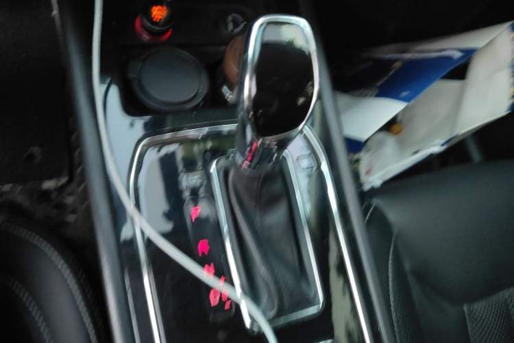 Used Dongfeng Fengon 580 2017 1.5T CVT Smart Style Model Gear Lever