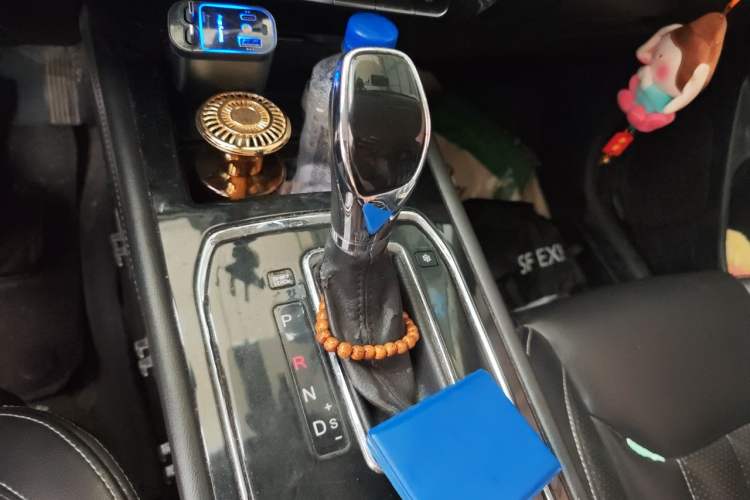 Used Dongfeng Fengon 580 2017 1.5T CVT Smart Style Model Gear Lever