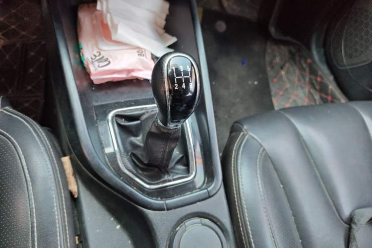 Used Dongfeng Fengon 580 2017 1.8L Manual Comfort Model Gear Lever
