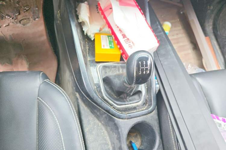 Used Dongfeng Fengon 580 2017 1.8L Manual Comfort Model Gear Lever