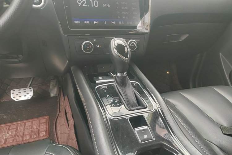 Used Dongfeng Fengon 580 2017 1.5T CVT Luxury Model Gear Lever