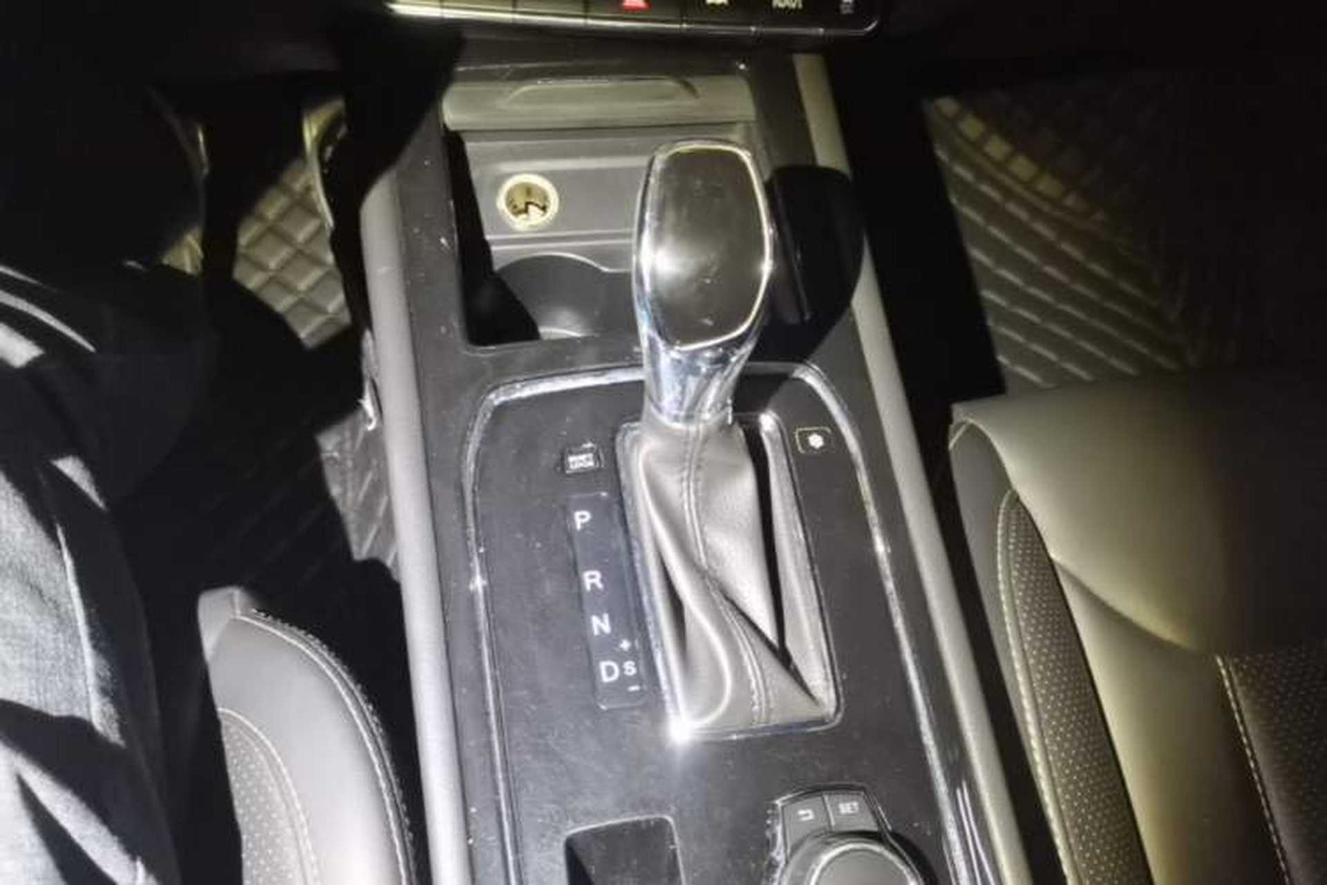 Used Dongfeng Fengon 580 2017 1.5T CVT Smart Style Model Gear Lever