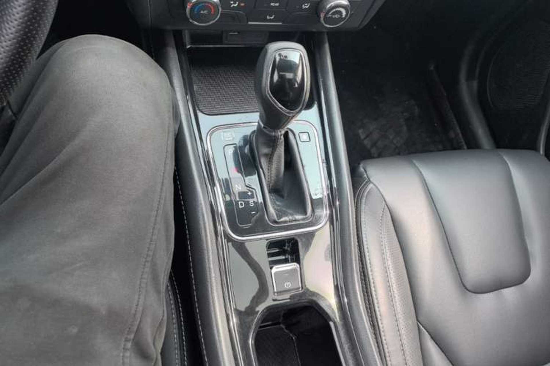 Used Dongfeng Fengon 580 2017 1.5T CVT Luxury Model Gear Lever
