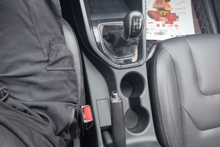 Used Dongfeng Fengon 580 2017 1.8L Manual Comfort Model Gear Lever