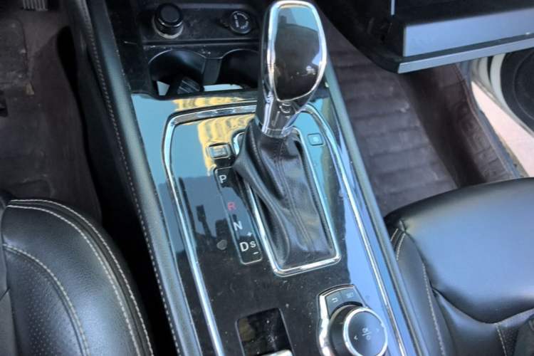 Used Dongfeng Fengon 580 2017 1.5T CVT Smart Style Model Gear Lever