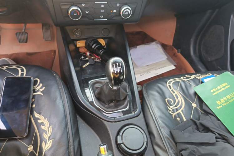 Used Dongfeng Fengon 580 2017 1.8L Manual Comfort Model Gear Lever