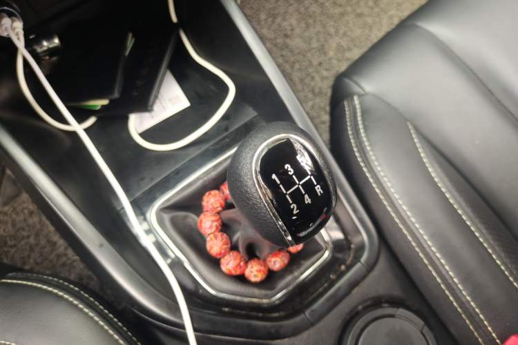 Used Dongfeng Fengon 580 2017 1.8L Manual Comfort Model Gear Lever