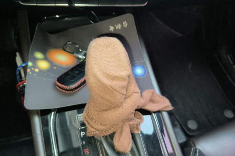 Used Dongfeng Fengon 580 2017 1.5T CVT Smart Connectivity Model Gear Lever