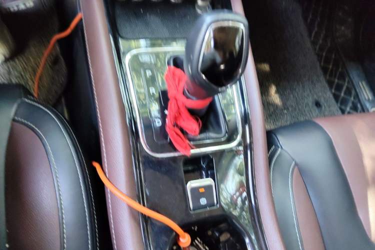 Used Dongfeng Fengon 580 2017 Revised Version 1.5T CVT Luxury Edition Gear Lever