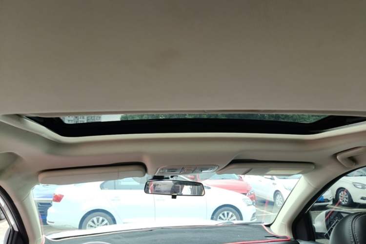 Used Dongfeng Fengon 580 2017 1.5T CVT Luxury Model Headliner