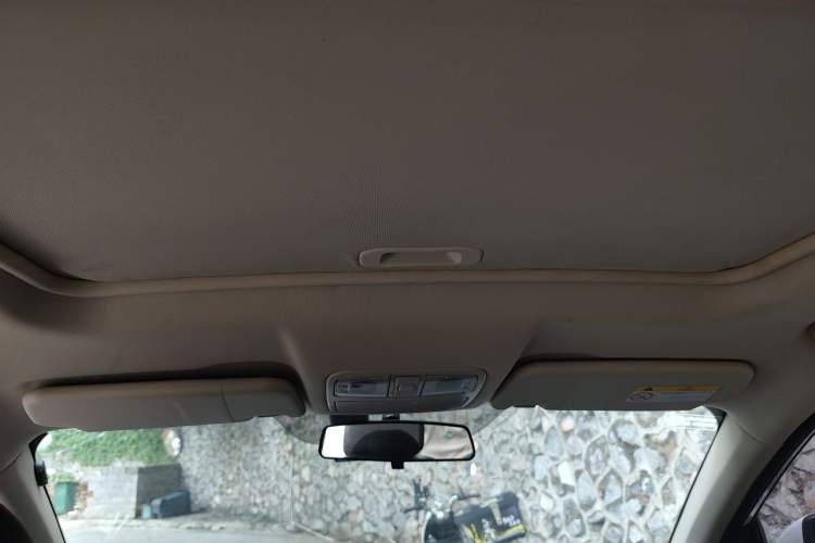 Used Dongfeng Fengon 580 2017 Revised Version 1.5T CVT Luxury Edition Headliner