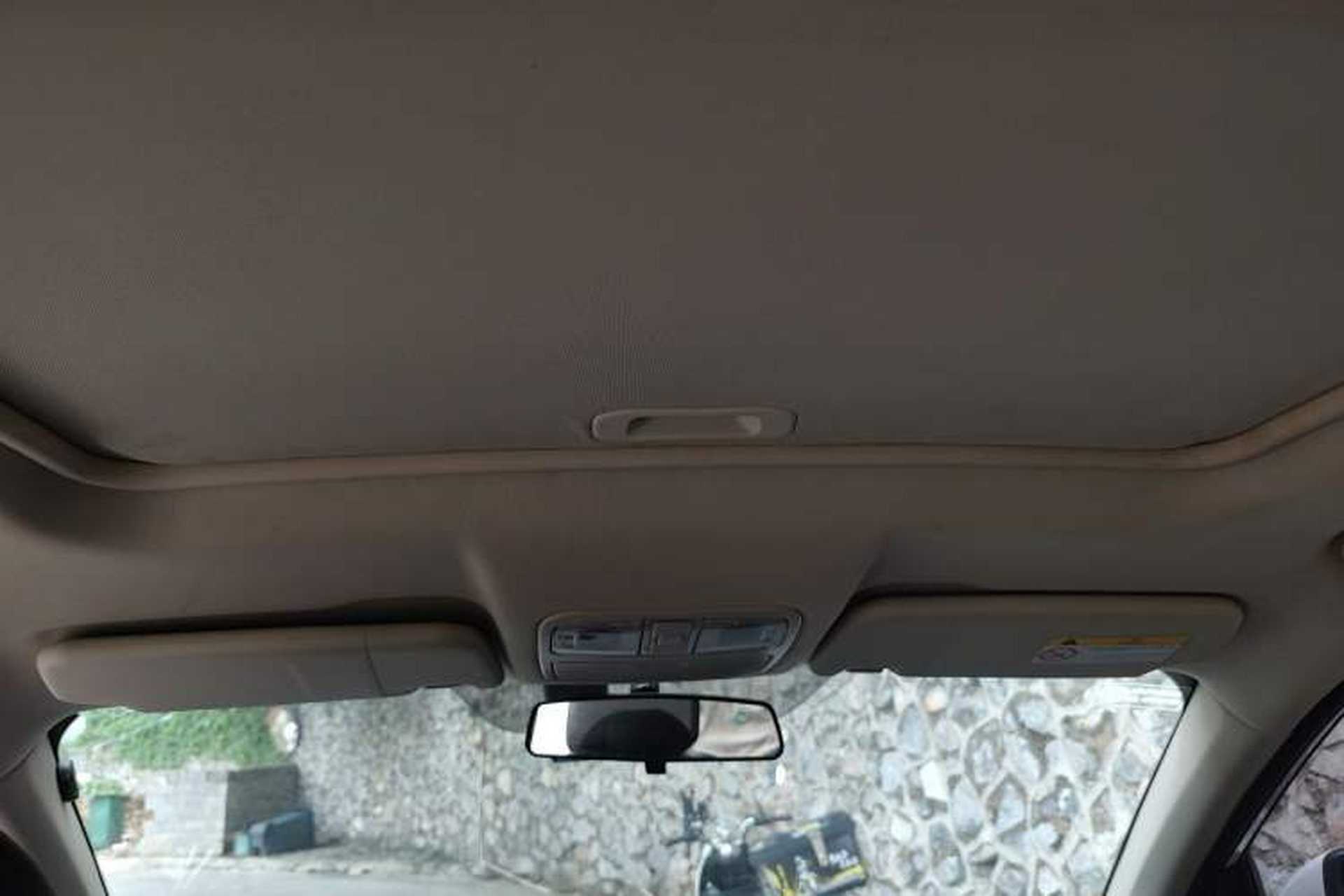 Used Dongfeng Fengon 580 2017 Revised Version 1.5T CVT Luxury Edition Headliner