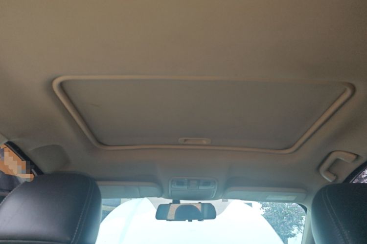 Used Dongfeng Fengon 580 2017 1.5T Manual Luxury Model Headliner