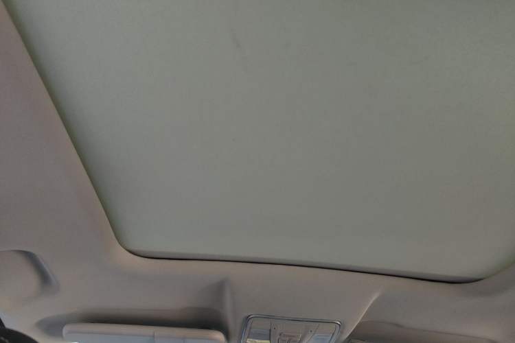 Used Dongfeng Fengon 580 2017 1.5T CVT Smart Connectivity Model Headliner