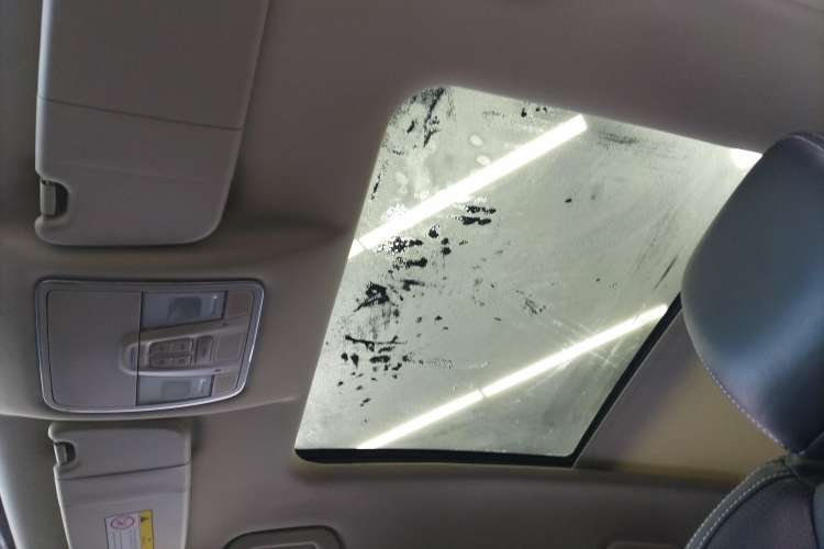 Used Dongfeng Fengon 580 2017 1.5T CVT Smart Style Model Headliner