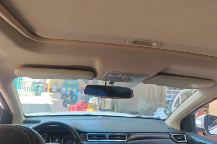 Used Dongfeng Fengon 580 2017 1.8L Manual Comfort Model Headliner