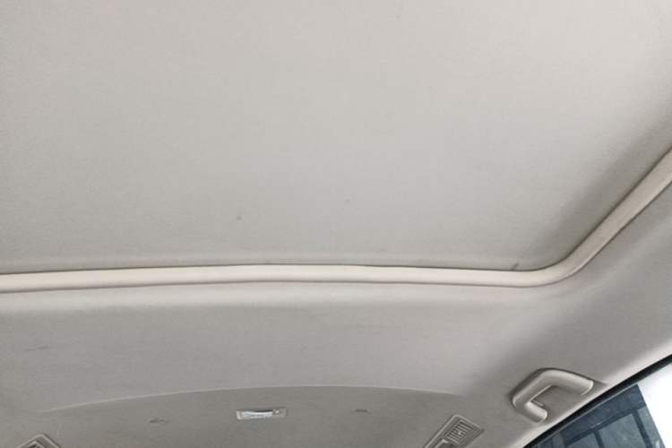 Used Dongfeng Fengon 580 2017 Revised Version 1.5T CVT Luxury Edition Headliner
