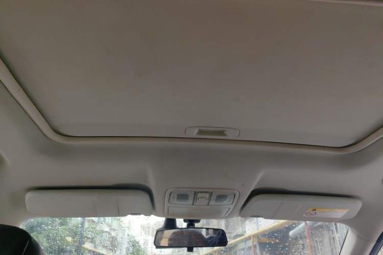 Used Dongfeng Fengon 580 2017 1.5T CVT Luxury Model Headliner