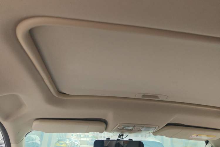 Used Dongfeng Fengon 580 2017 1.8L Manual Comfort Model Headliner