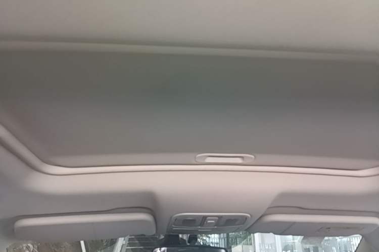 Used Dongfeng Fengon 580 2017 1.5T CVT Luxury Model Headliner