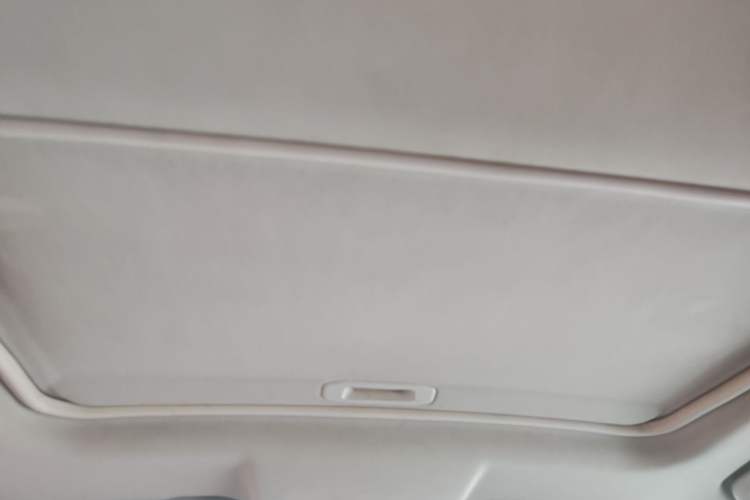 Used Dongfeng Fengon 580 2017 1.5T Manual Luxury Model Headliner